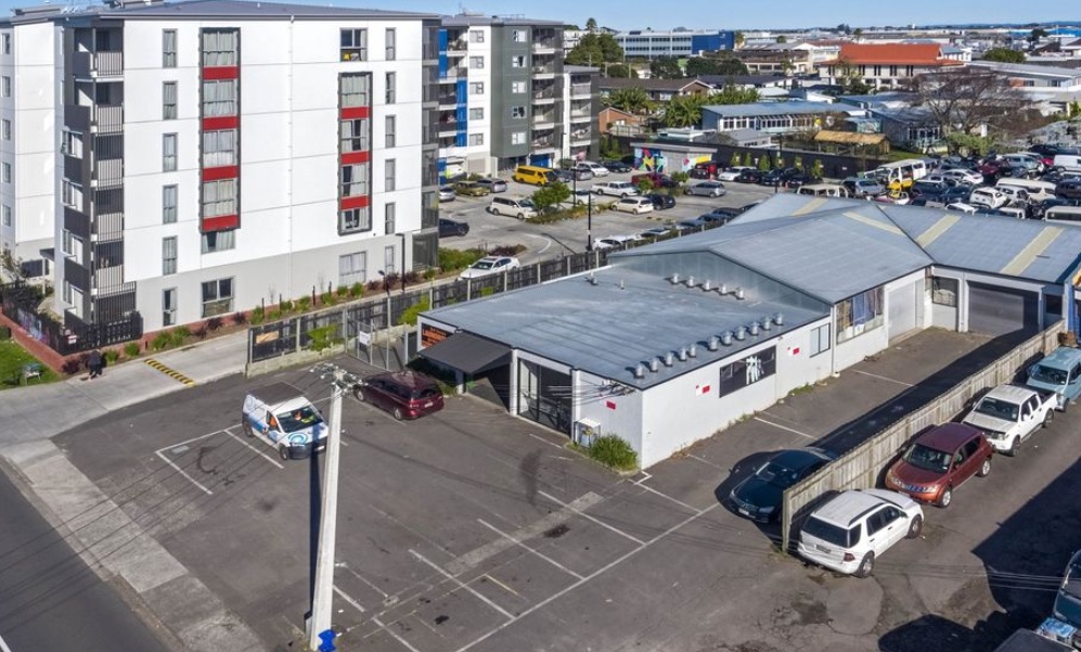 Retail building with car parking in Otahuhu, Auckland